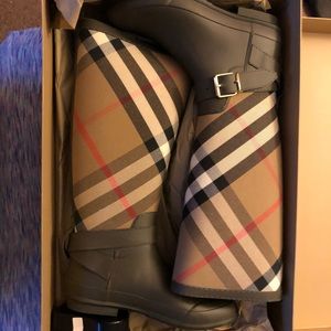 Woman’s authentic Burberry rain boots